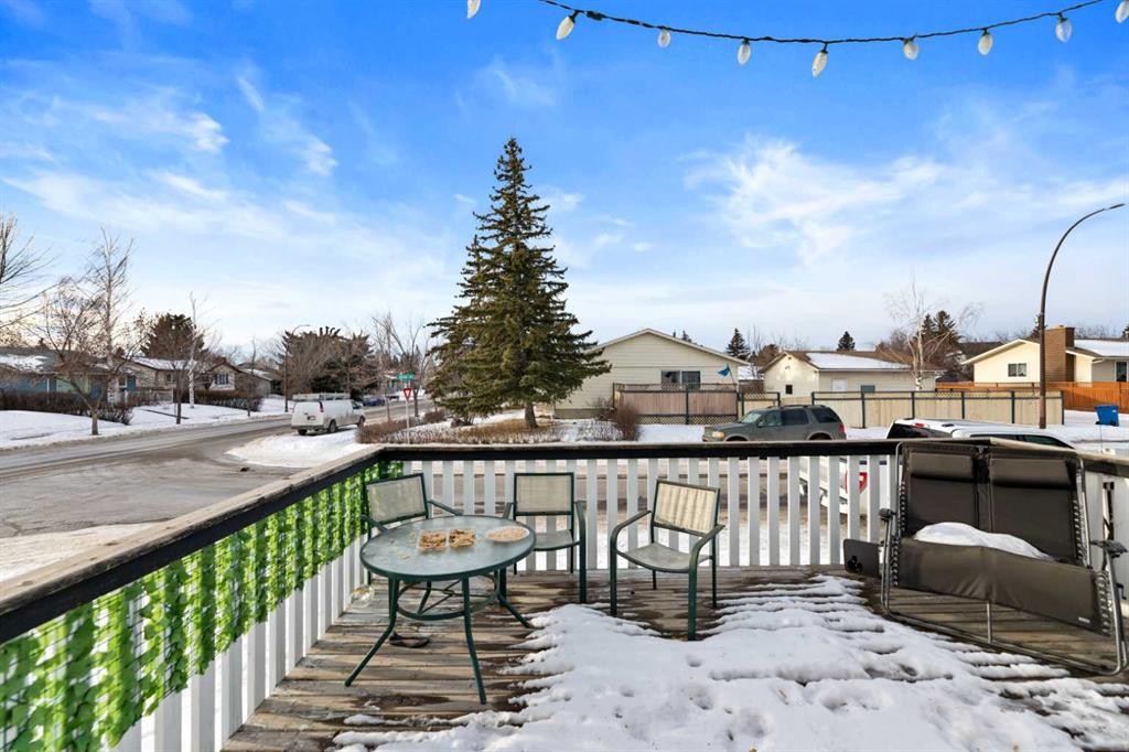 892 Abbotsford Drive Ne, Calgary, AB - Outdoor