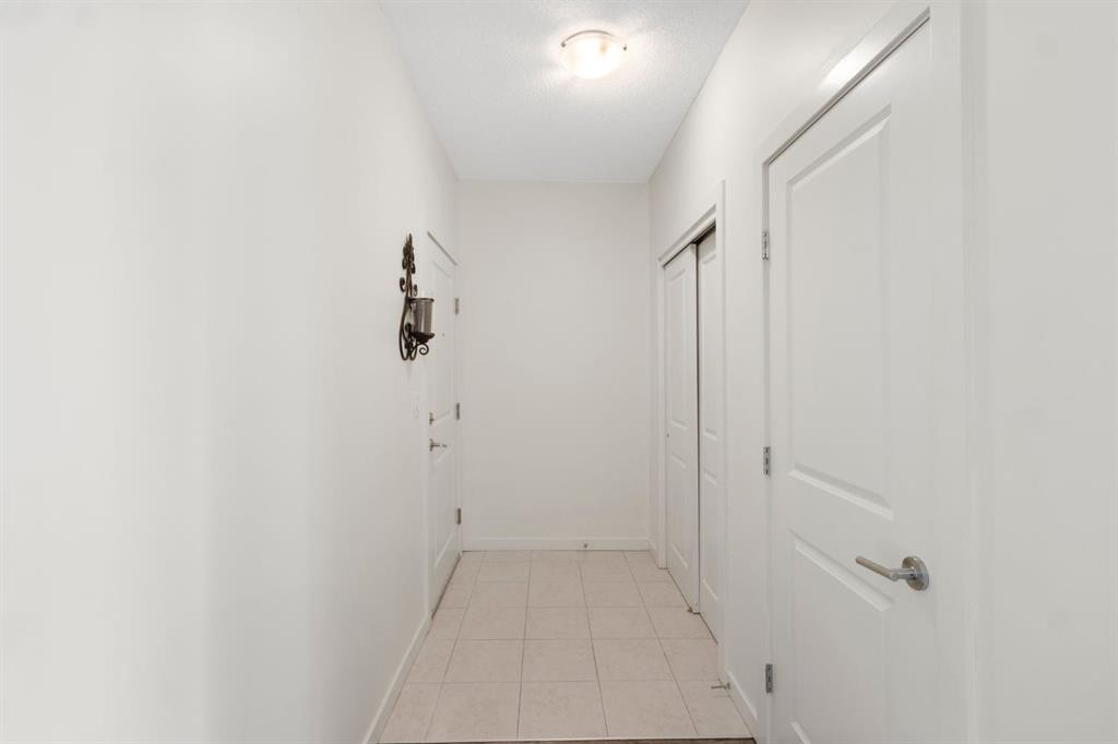 105-100 Cranfield Common Se, Calgary, AB - Indoor Photo Showing Other Room