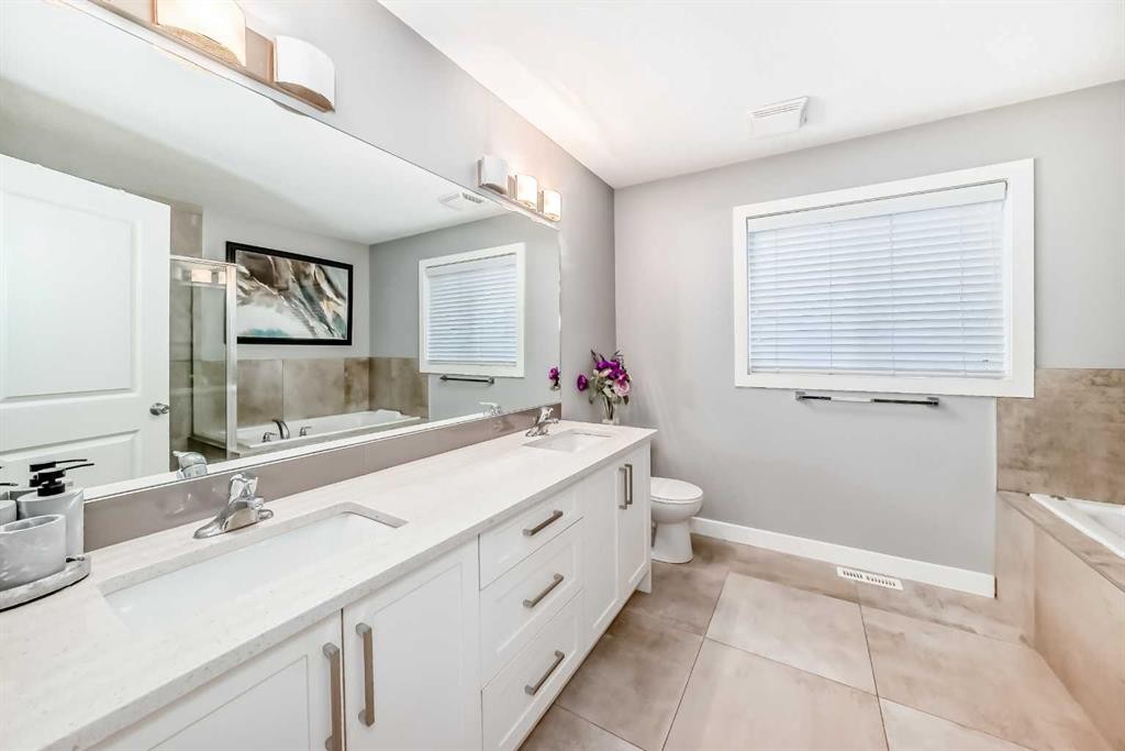 512 Baysprings Lane Sw, Airdrie, AB - Indoor Photo Showing Bathroom