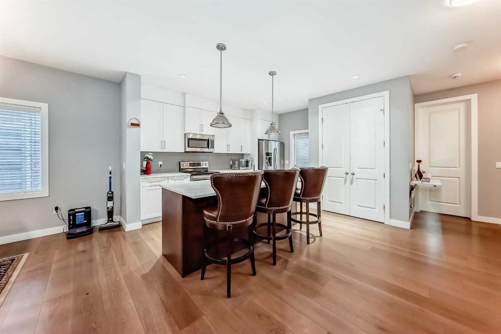 512 Baysprings Lane Sw, Airdrie, AB - Indoor