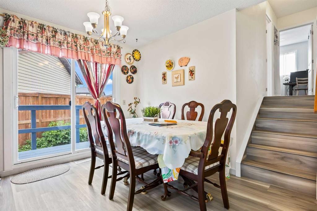 44 Taraglen Place Ne, Calgary, AB - Indoor Photo Showing Dining Room