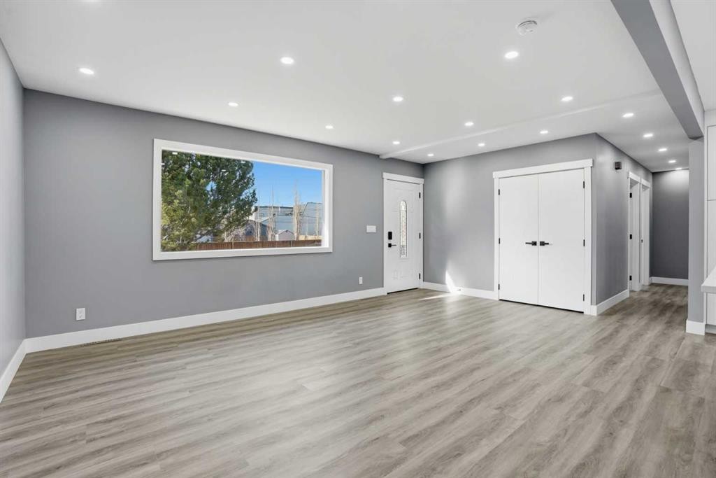 2004 18 Street Nw, Calgary, AB - Indoor Photo Showing Other Room