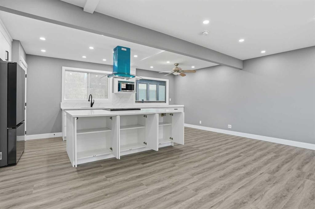 2004 18 Street Nw, Calgary, AB - Indoor