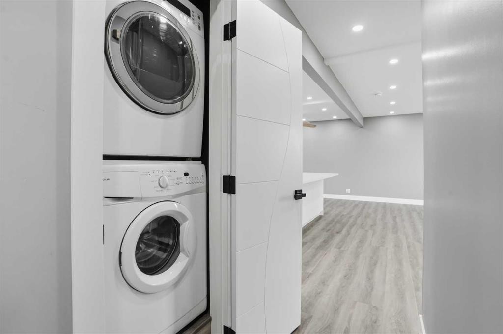 2004 18 Street Nw, Calgary, AB - Indoor Photo Showing Laundry Room