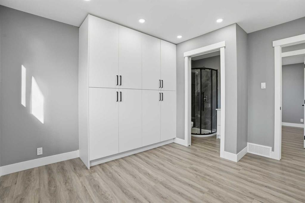 2004 18 Street Nw, Calgary, AB - Indoor Photo Showing Other Room