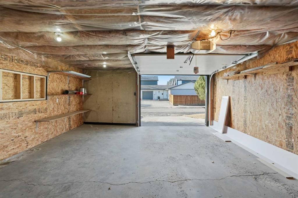 2004 18 Street Nw, Calgary, AB - Indoor Photo Showing Basement