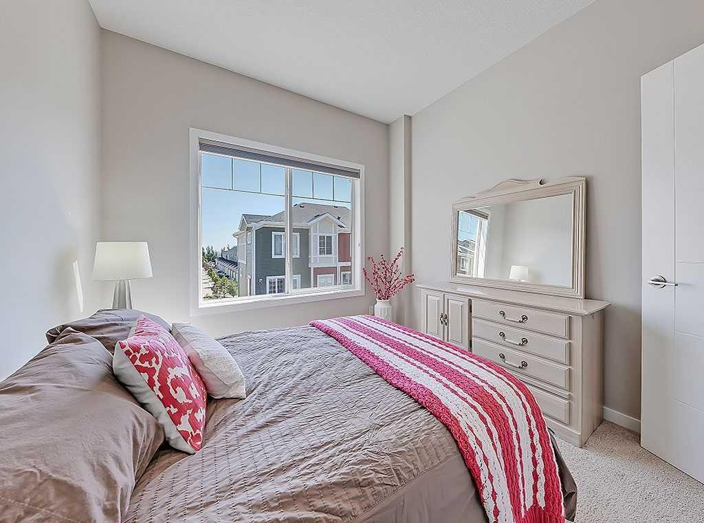 117 Nolancrest Common Nw, Calgary, AB - Indoor Photo Showing Bedroom