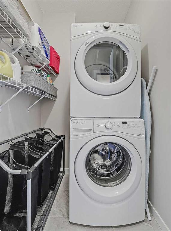 117 Nolancrest Common Nw, Calgary, AB - Indoor Photo Showing Laundry Room