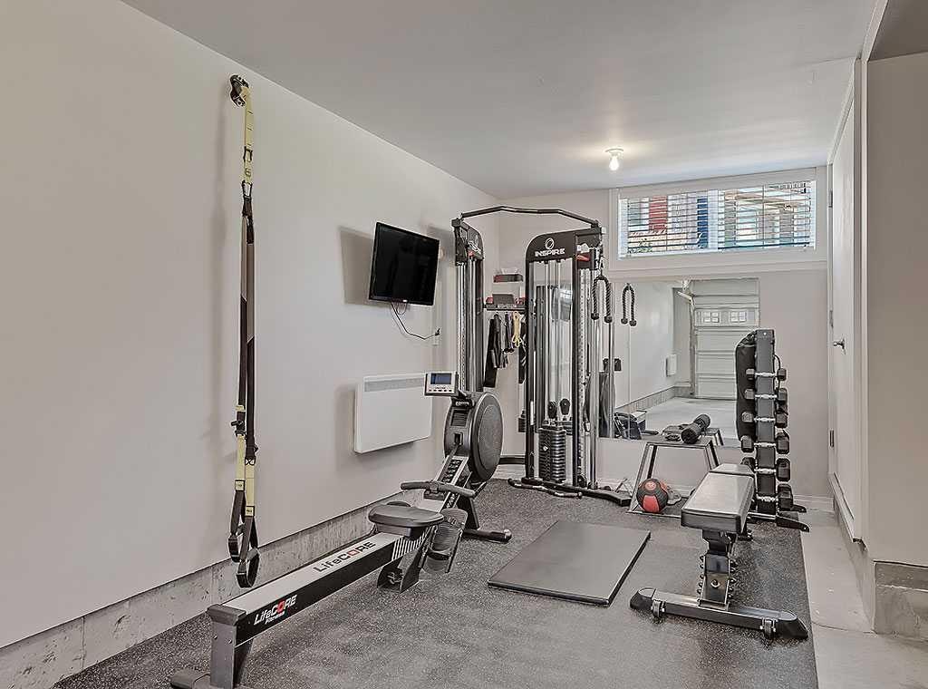 117 Nolancrest Common Nw, Calgary, AB - Indoor Photo Showing Gym Room