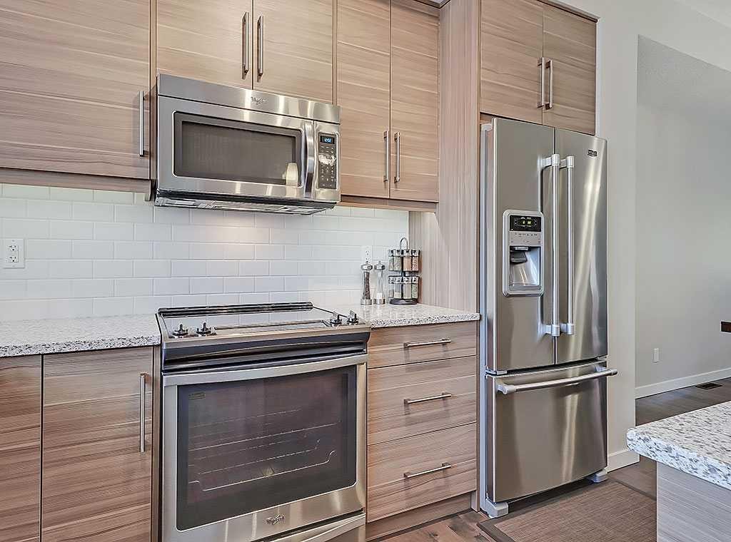 117 Nolancrest Common Nw, Calgary, AB - Indoor Photo Showing Kitchen With Stainless Steel Kitchen With Upgraded Kitchen