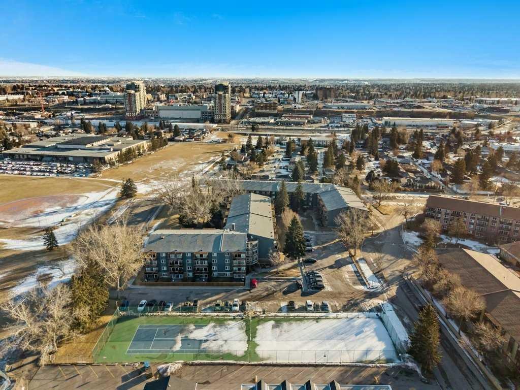 307-816 89 Avenue Sw, Calgary, AB - Outdoor With View