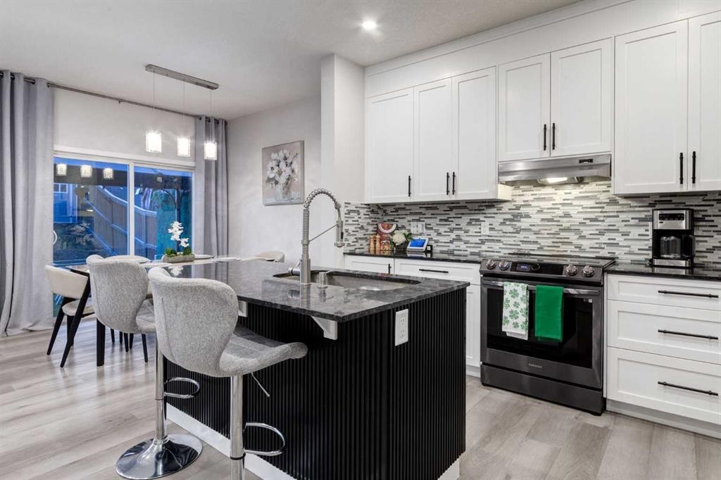 110 Sage Bank Grove Nw, Calgary, AB - Indoor Photo Showing Kitchen With Upgraded Kitchen
