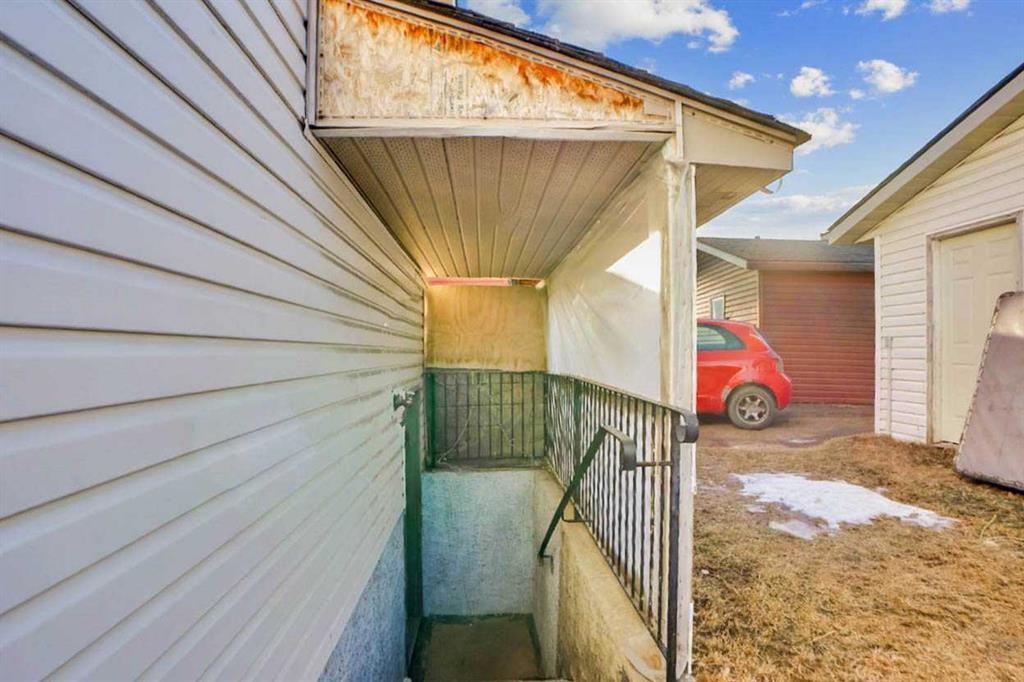 1134 Martindale Boulevard Ne, Calgary, AB - Outdoor With Exterior