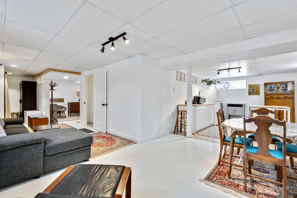 411 Mountain View Place, Longview, AB - Indoor