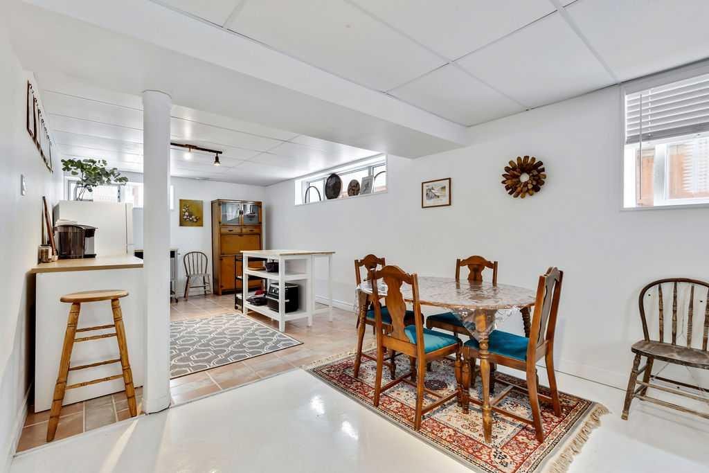 411 Mountain View Place, Longview, AB - Indoor Photo Showing Dining Room