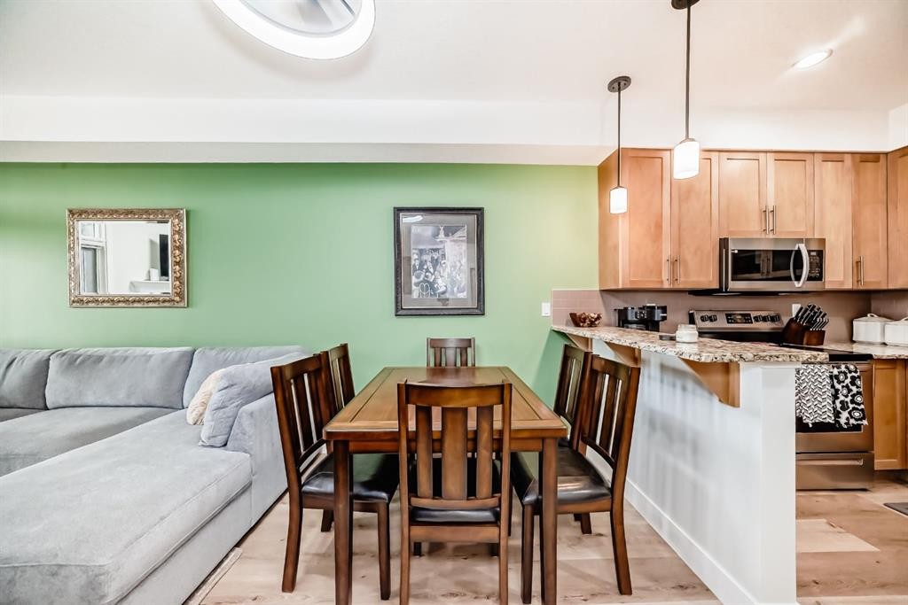 111-1005B Westmount Drive, Strathmore, AB - Indoor