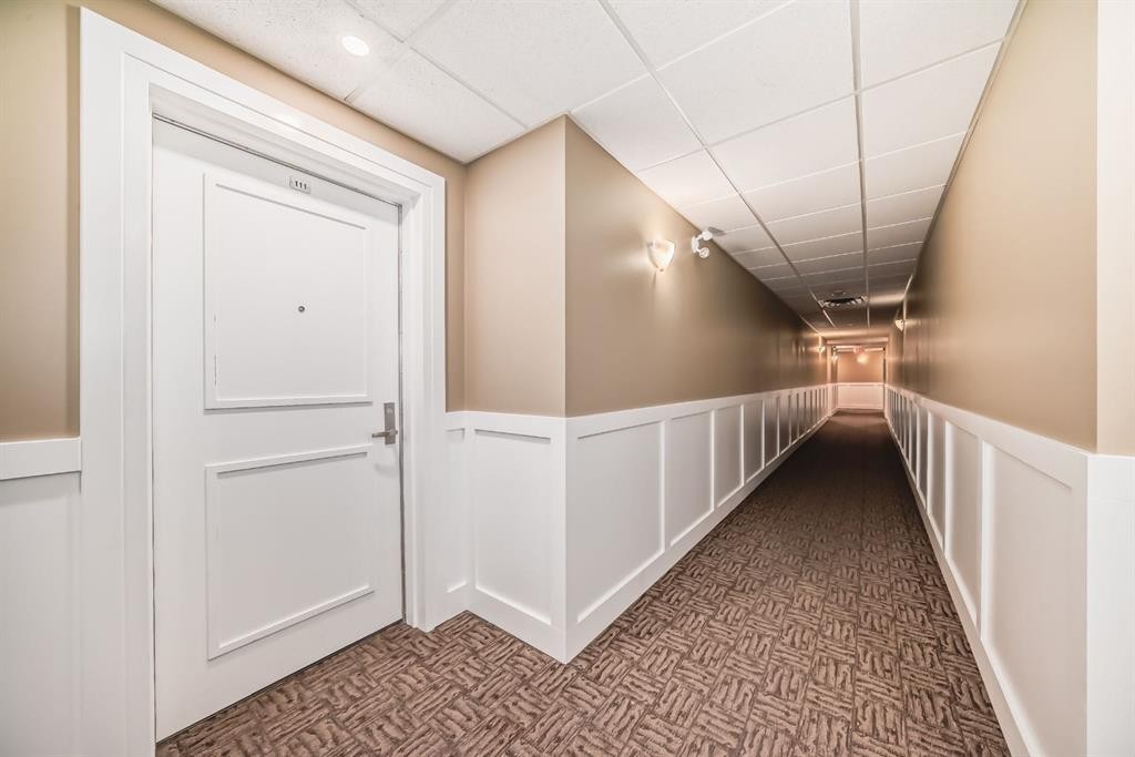 111-1005B Westmount Drive, Strathmore, AB - Indoor Photo Showing Other Room