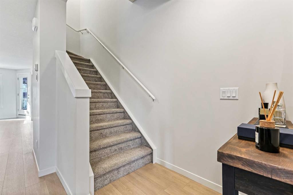 107-474 Seton Circle Se, Calgary, AB - Indoor Photo Showing Other Room