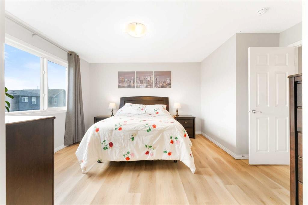 13 Walcrest Way Se, Calgary, AB - Indoor Photo Showing Bedroom