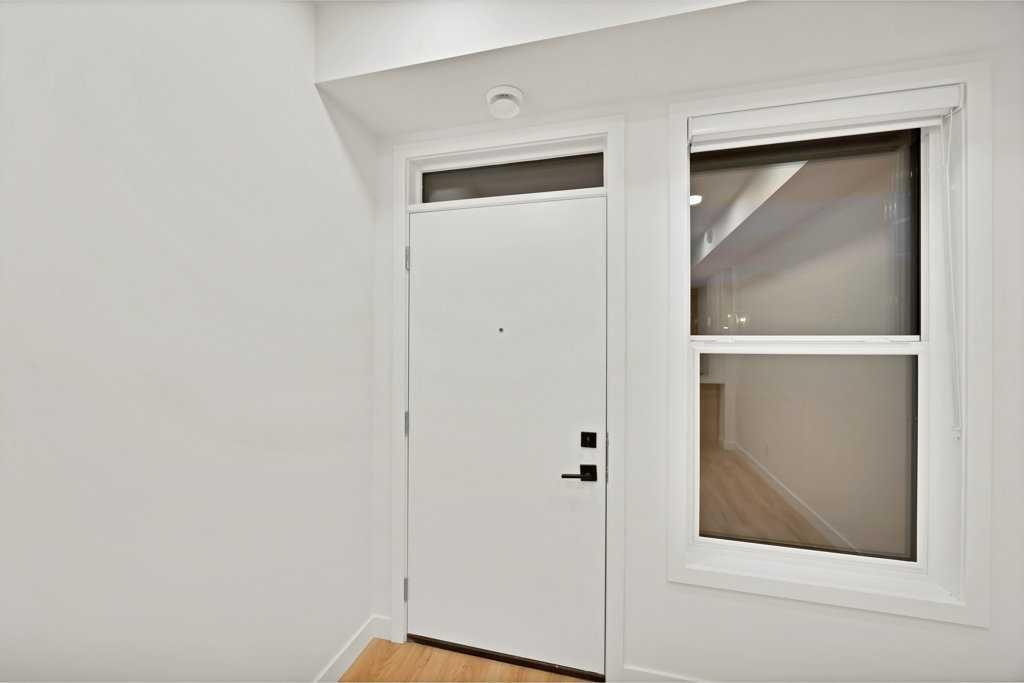 572 Seton Circle, Calgary, AB - Indoor Photo Showing Other Room