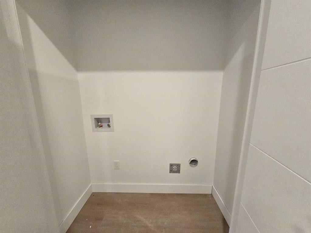 24 St Andrews Close, Lyalta, AB - Indoor Photo Showing Other Room