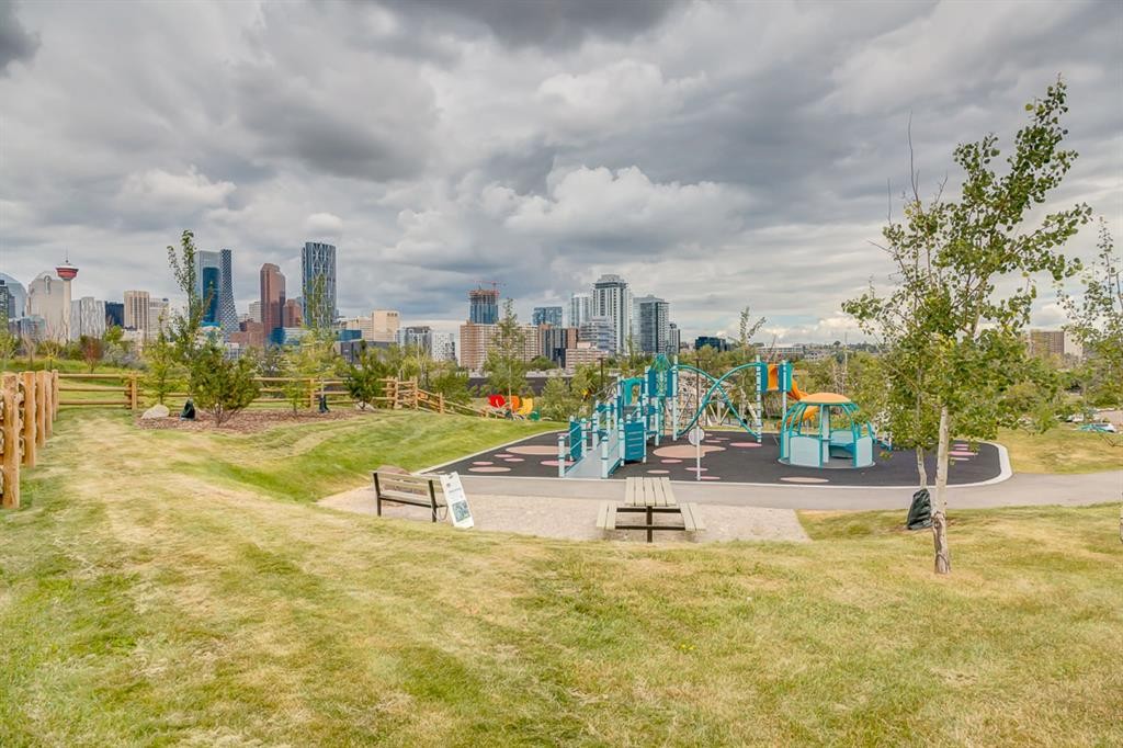 817 17 Avenue Se, Calgary, AB - Outdoor With View