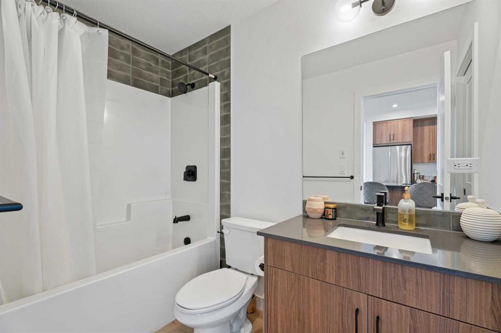 215-70 Sage Hill Walk Nw, Calgary, AB - Indoor Photo Showing Bathroom