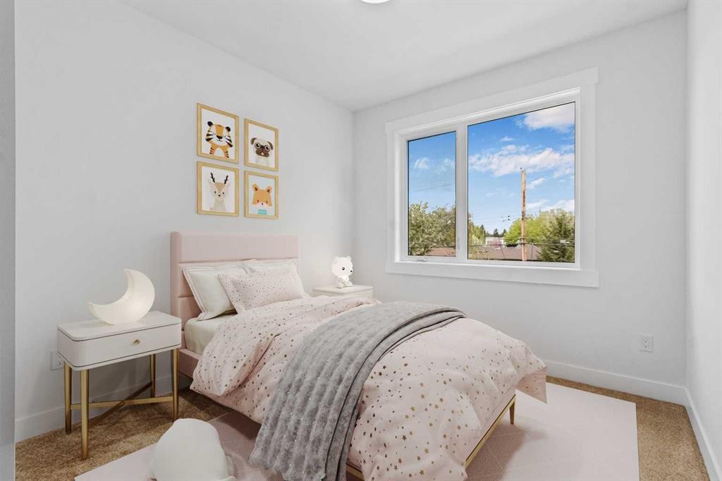 430 33 Avenue Nw, Calgary, AB - Indoor Photo Showing Bedroom