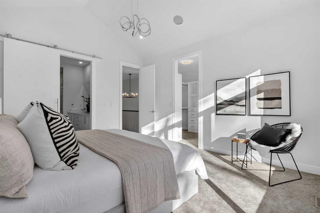 430 33 Avenue Nw, Calgary, AB - Indoor Photo Showing Bedroom