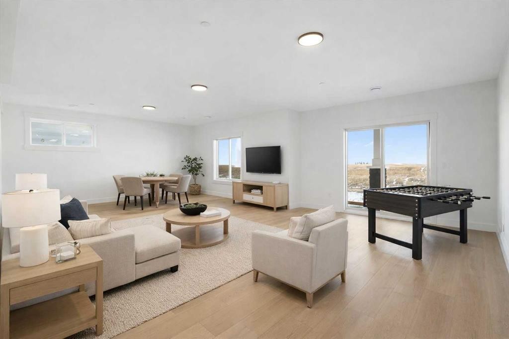 150 Muirfield Boulevard, Lyalta, AB - Indoor Photo Showing Living Room