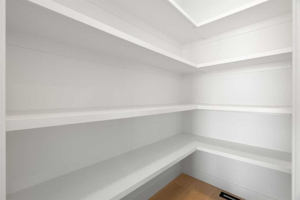 150 Muirfield Boulevard, Lyalta, AB - Indoor