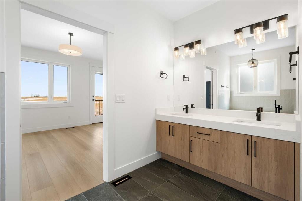 150 Muirfield Boulevard, Lyalta, AB - Indoor