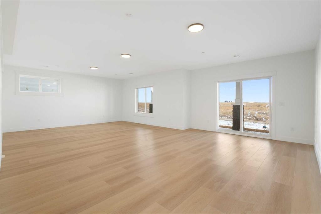150 Muirfield Boulevard, Lyalta, AB - Indoor