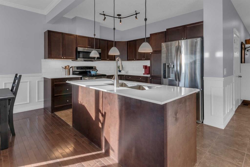 605-620 Luxstone Landing Sw, Airdrie, AB - Indoor Photo Showing Other Room