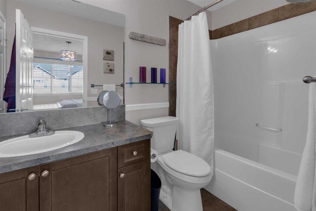 605-620 Luxstone Landing Sw, Airdrie, AB - Indoor Photo Showing Laundry Room