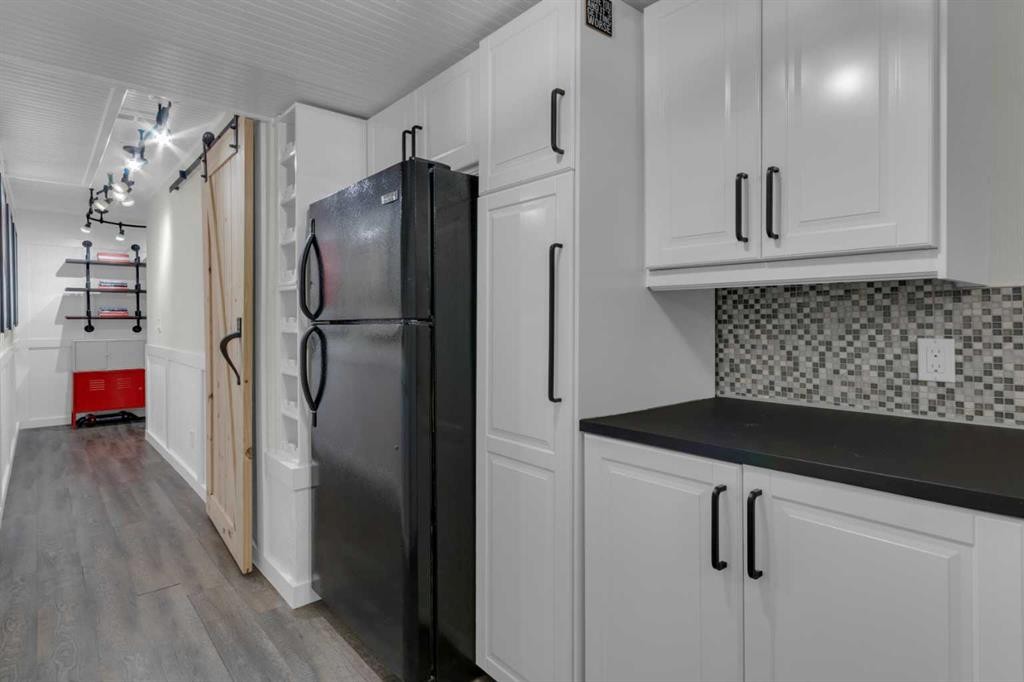 605-620 Luxstone Landing Sw, Airdrie, AB - Indoor