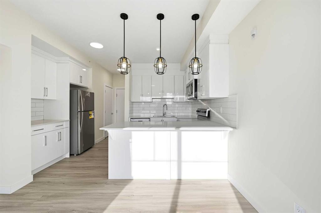 2425-15 Skyview Point Crescent Ne, Calgary, AB - Indoor Photo Showing Kitchen With Upgraded Kitchen