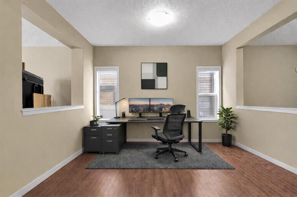 88 Nolanfield Crescent Nw, Calgary, AB - Indoor Photo Showing Office