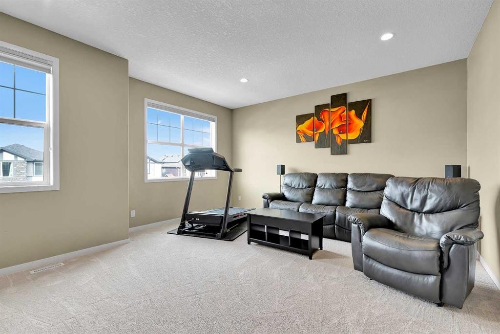 88 Nolanfield Crescent Nw, Calgary, AB - Indoor Photo Showing Other Room
