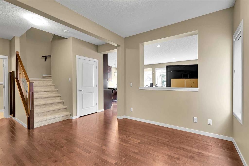 88 Nolanfield Crescent Nw, Calgary, AB - Indoor Photo Showing Other Room