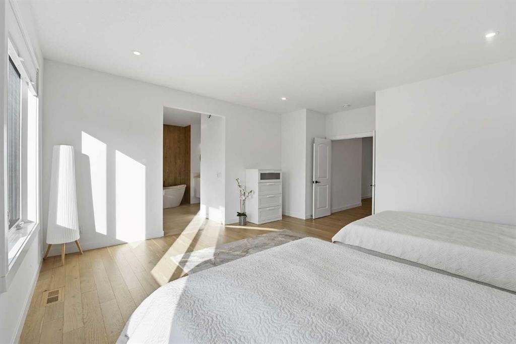 65 Rowmont Link Nw, Calgary, AB - Indoor Photo Showing Bedroom