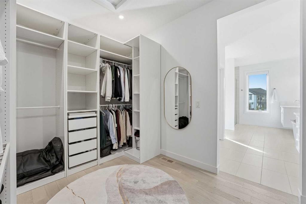 65 Rowmont Link Nw, Calgary, AB - Indoor Photo Showing Other Room