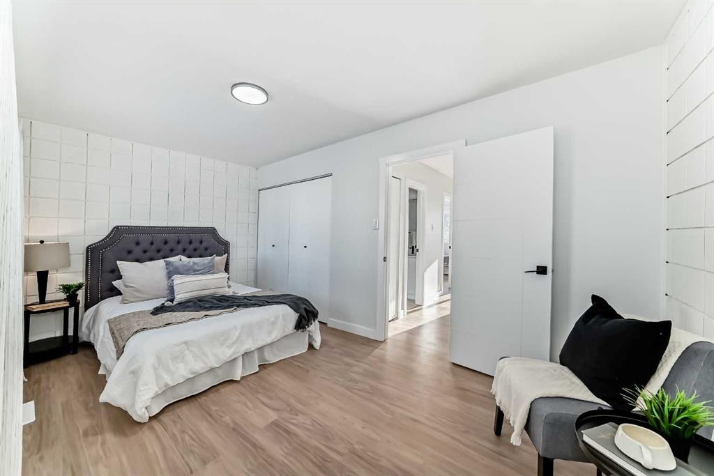 146-2211 19 Street Ne, Calgary, AB - Indoor Photo Showing Bedroom