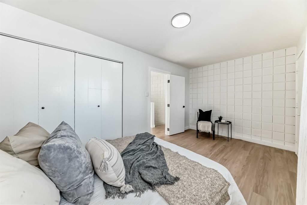 146-2211 19 Street Ne, Calgary, AB - Indoor Photo Showing Bedroom