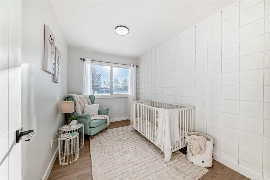 146-2211 19 Street Ne, Calgary, AB - Indoor