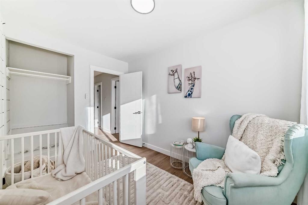 146-2211 19 Street Ne, Calgary, AB - Indoor Photo Showing Other Room