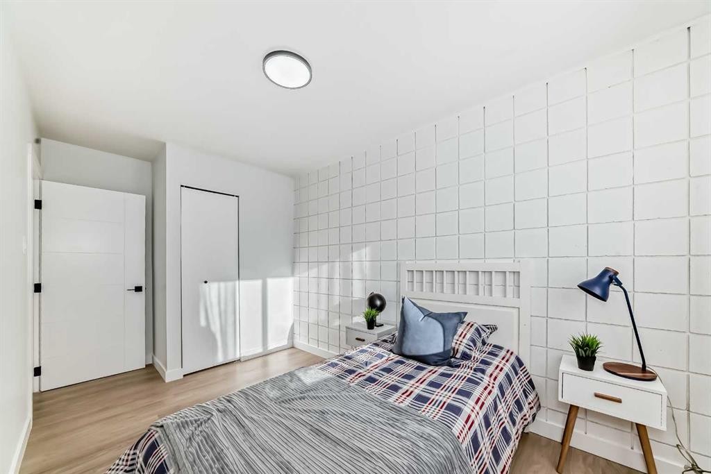 146-2211 19 Street Ne, Calgary, AB - Indoor Photo Showing Bedroom