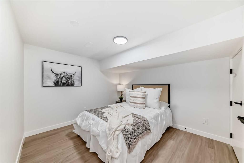 146-2211 19 Street Ne, Calgary, AB - Indoor Photo Showing Bedroom