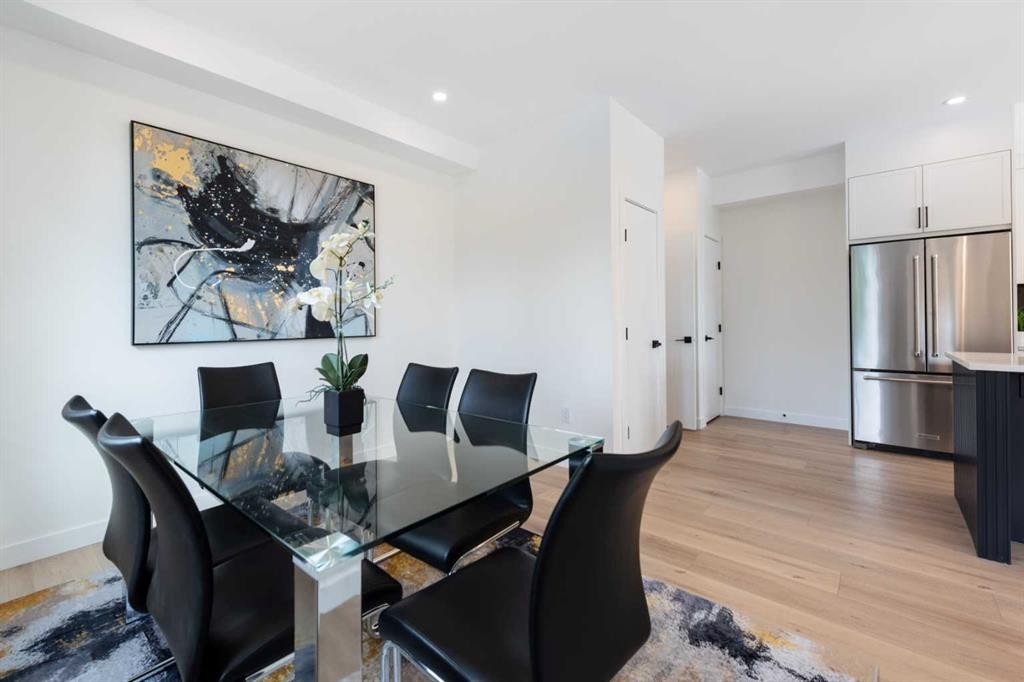 2402 Westmount Road Nw, Calgary, AB - Indoor Photo Showing Dining Room