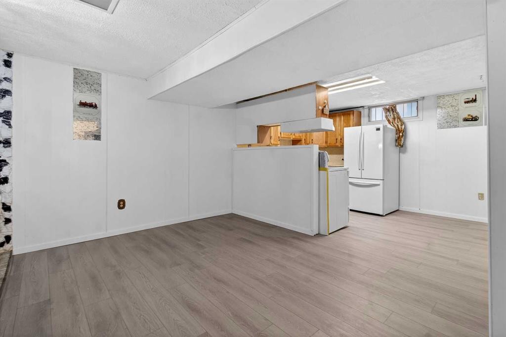 3283 Dover Ridge Drive Se, Calgary, AB - Indoor